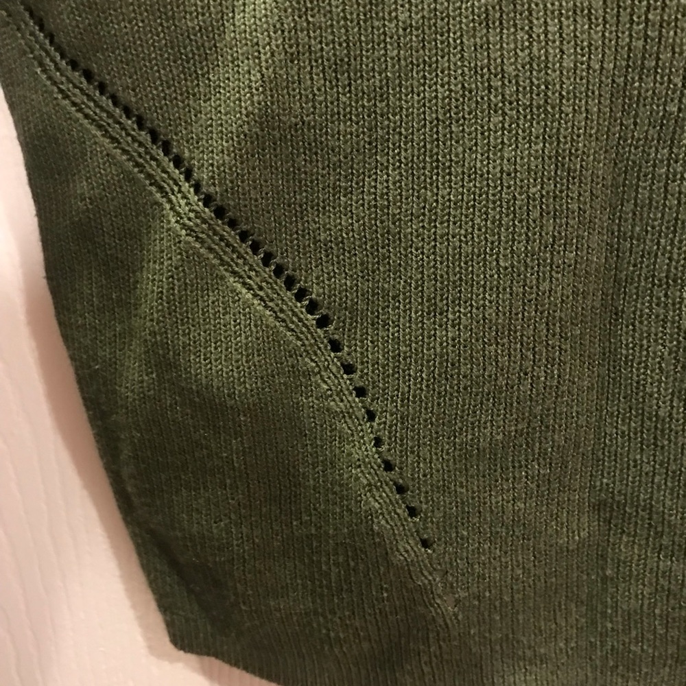 Super cute crop top sweater - Picture 4 of 5